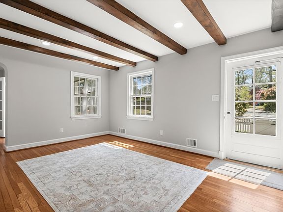 3rd image of 4805 Ivydale St