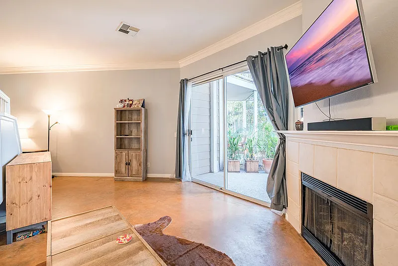 1 bed, 1.0 bath, 864 sqft, $2,500 — Photo 3