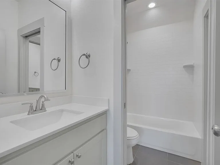 140 Farish Ln — Photo 31