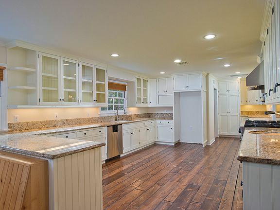 4th image of 8400 Fable Ave
