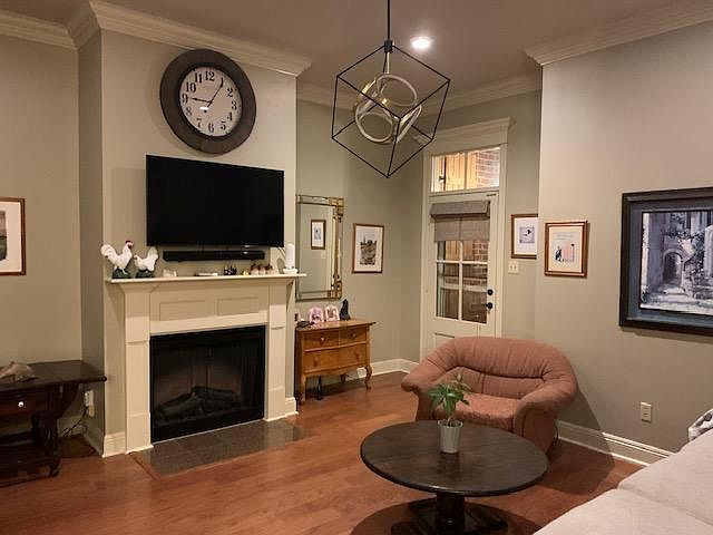 1st image of 502 Doloria Dr
