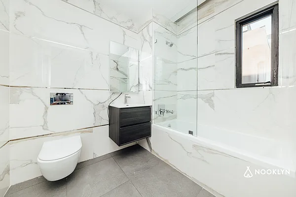 Rented by Nooklyn NYC LLC | media 108