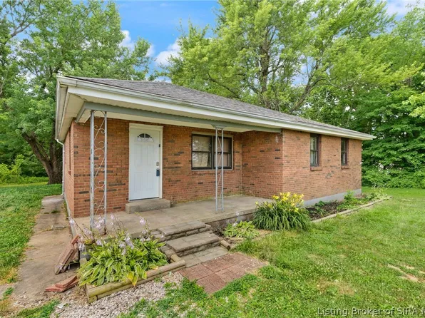 9895 Greenbrier Road SE, Elizabeth, IN 47117