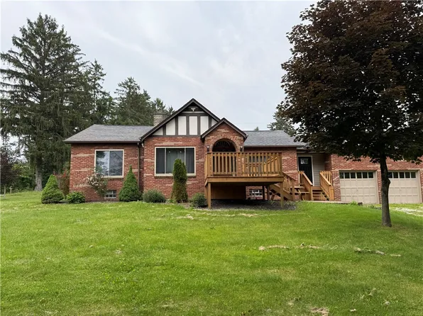 30 Lightcap Rd, Latrobe, PA 15650