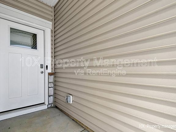 3rd image of 5851 Ryman Dr