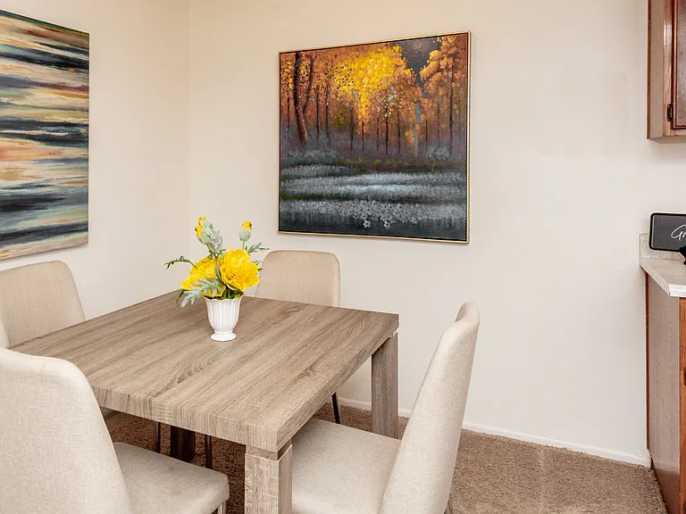 Sunrise Apartments — Photo 9