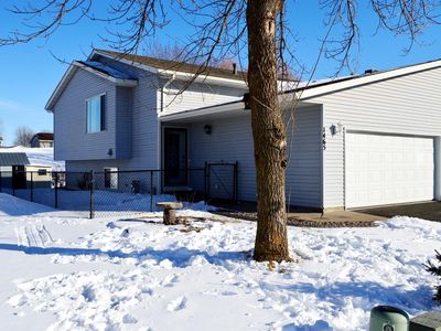 1465 McIntosh Cir, Shakopee, MN, 55379