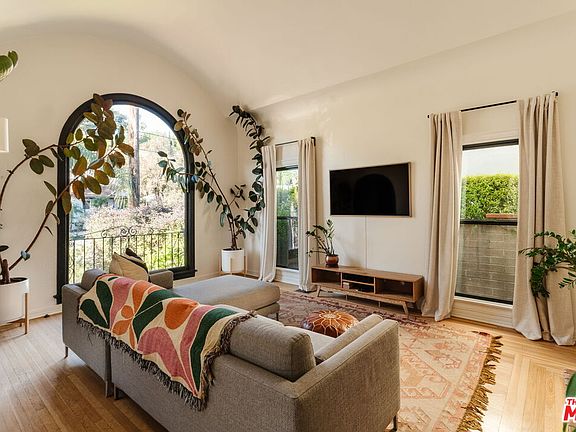 3rd image of 2656 Glendale Blvd