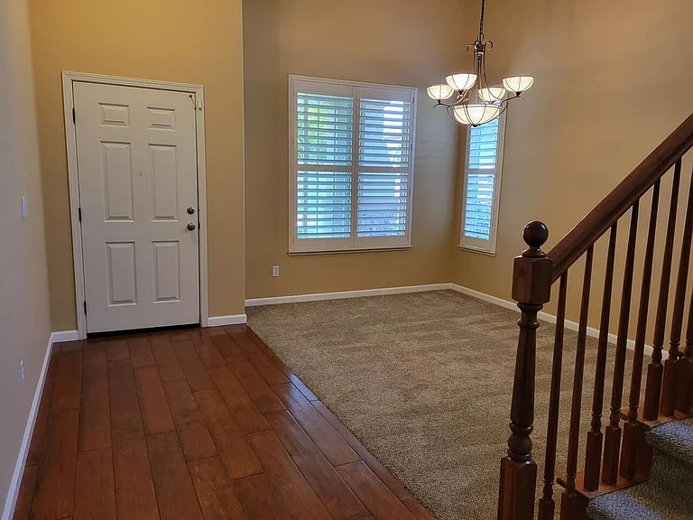 1940 Terracina Cir — Photo 3