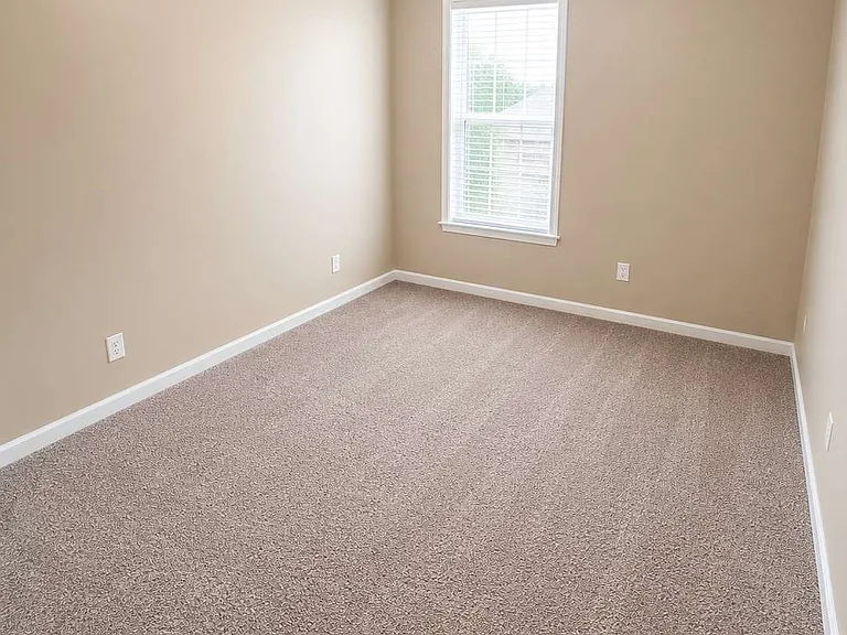 9901 Woodland Bend Dr — Photo 15
