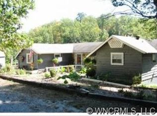 90 Echo Ln, Saluda, NC 28773