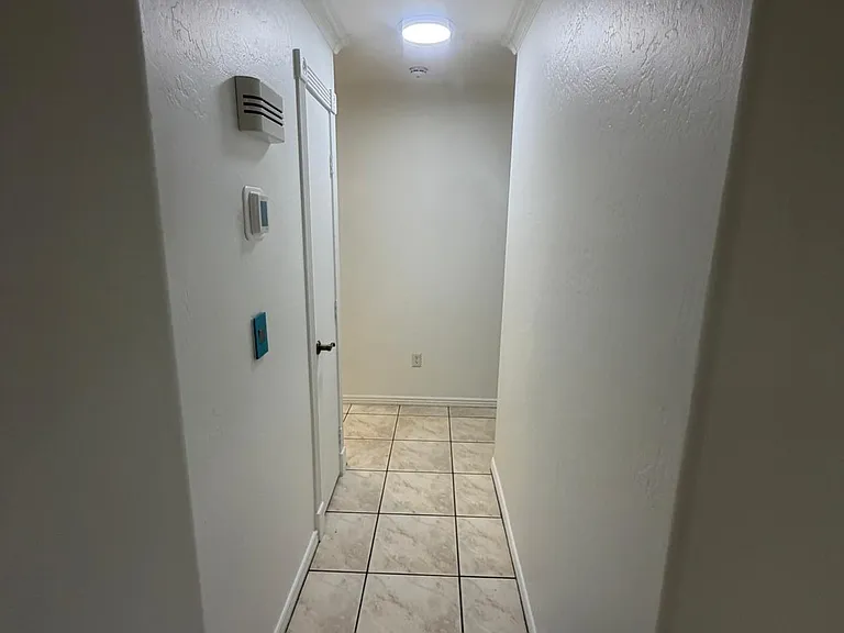 542 W Princeton Ave — Photo 11
