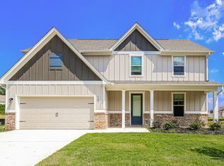 127 Cantrell Dr, Dallas, GA 30157