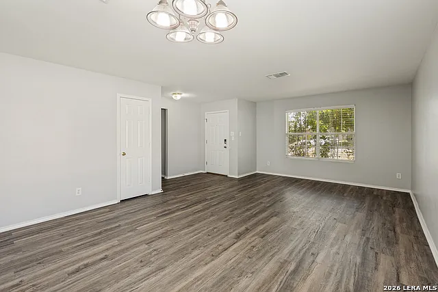 4 bed, 3.0 bath, 2710 sqft, $2,195 — Photo 4