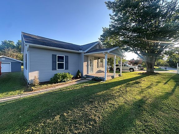 2nd image of 908 Thomas Hollow Rd