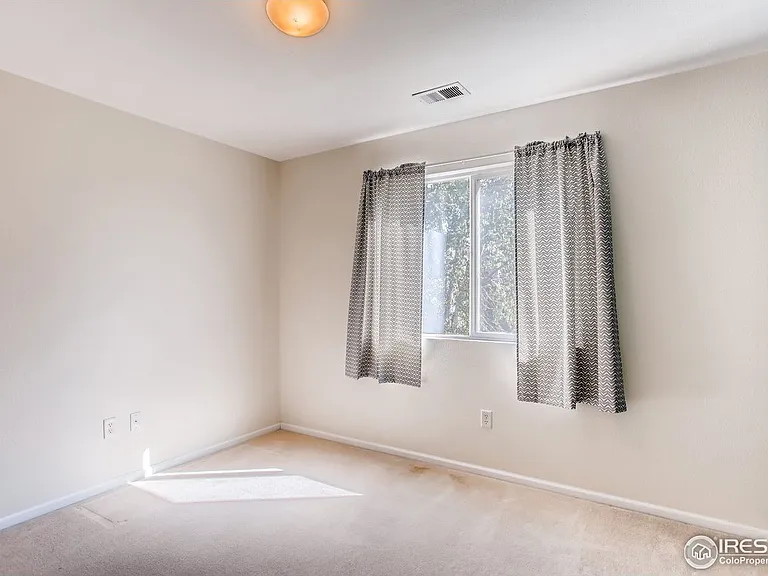 1126 Lochmore Pl — Photo 22
