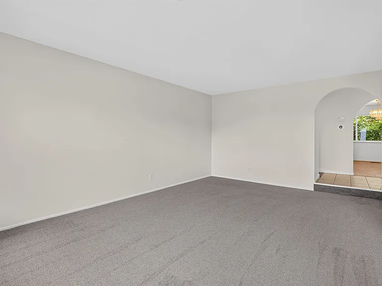 3470 NW Park View Dr — Photo 4