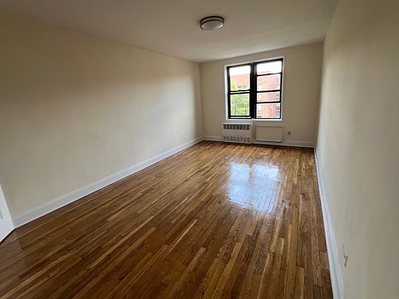 3rd image of 14415 41st Ave APT 604