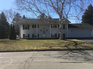 11 N 17th Dr, Sturgeon Bay, WI 54235