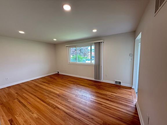 4th image of 8981 Shannon Dr