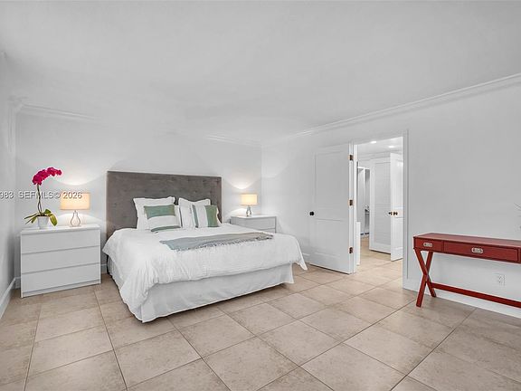 4th image of 611 Ocean Dr APT 3E