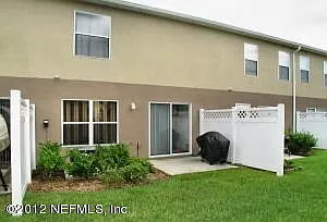 3 bed, 2.5 bath, 1468 sqft, $1,800 — Photo 2