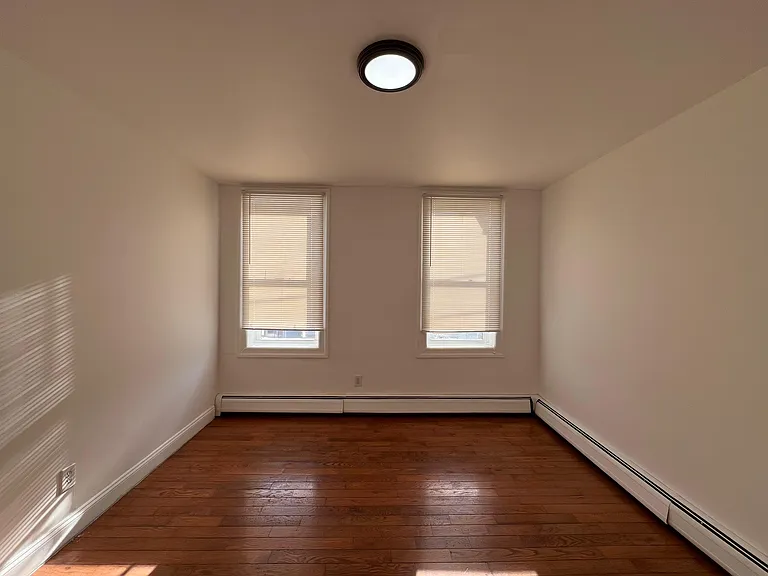21-23 E 17th St #5B — Photo 3