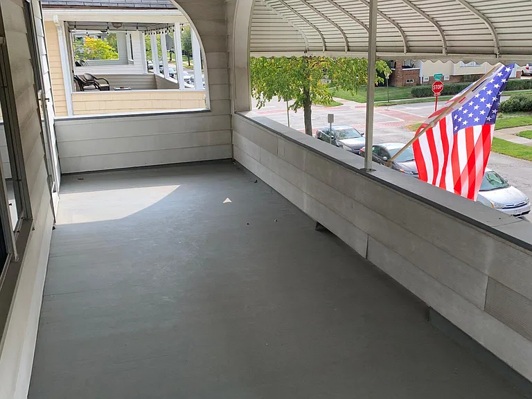 2097 Lewis Dr #UPSTAIRS — Photo 8