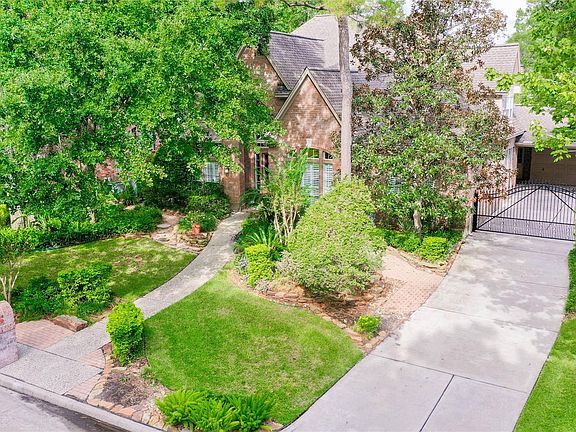 2nd image of 7026 Centre Oaks Dr