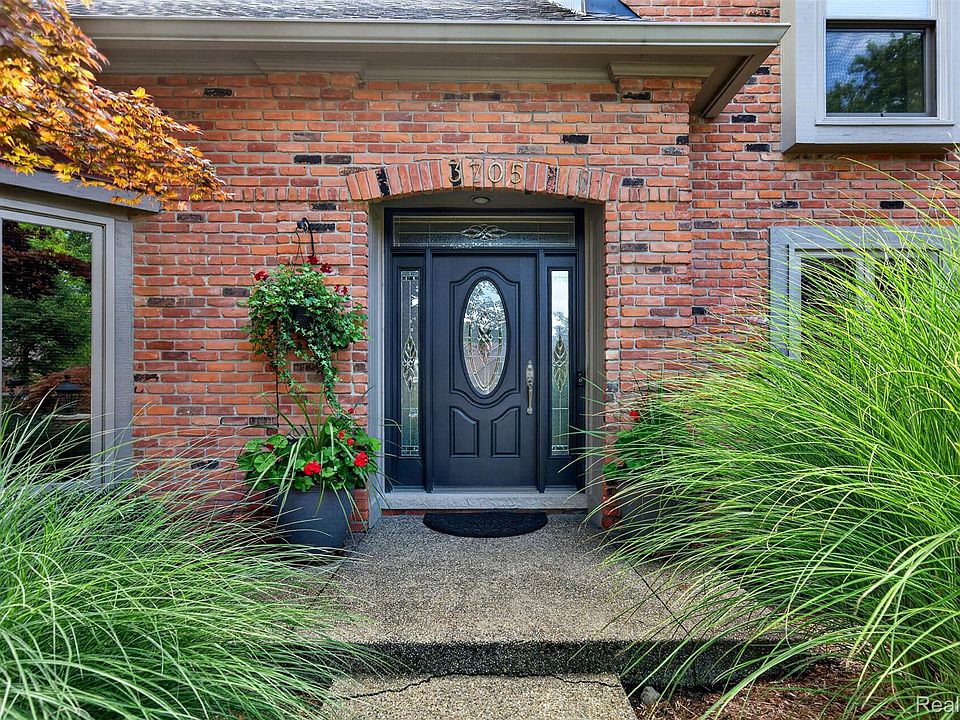 3705 Summit Ridge Dr, photo 4