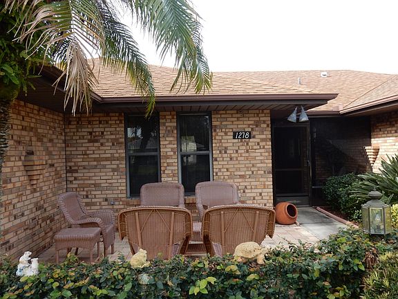 3rd image of 1278 SE Manth Lane