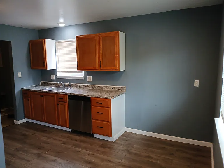 25722 Carlysle St — Photo 5