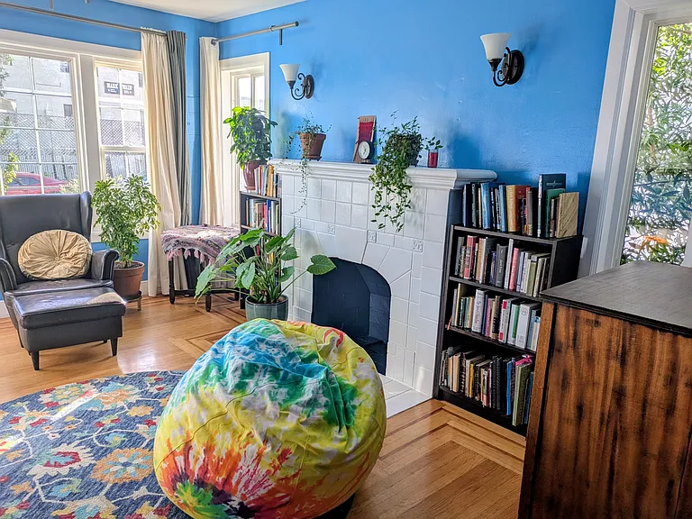 3532 Lyon Ave — Photo 4