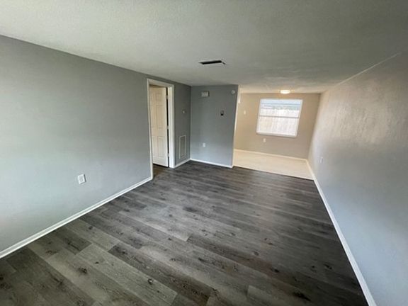 4th image of 5635 Golden Nugget Dr