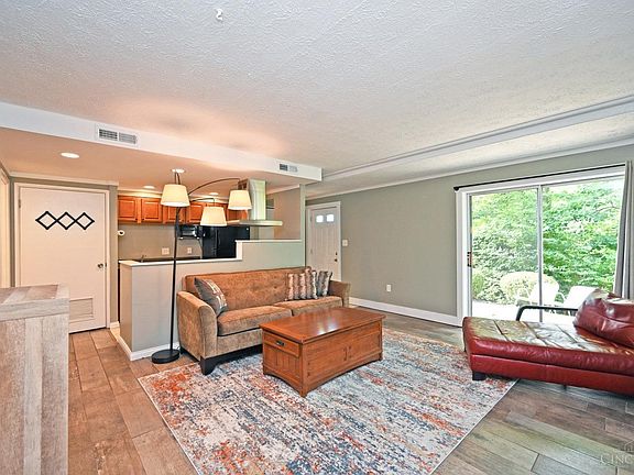 2nd image of 2500 Warsaw Ave APT 31