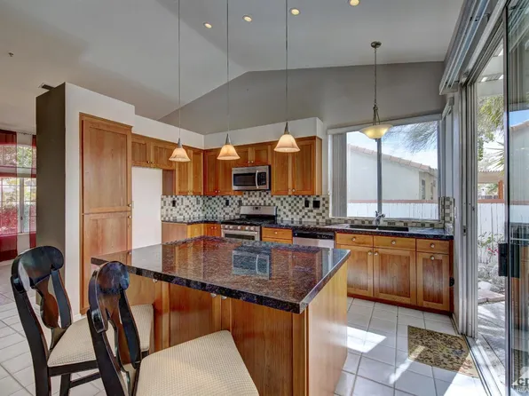 9651 Cholla Dr, Desert Hot Springs, CA 92240