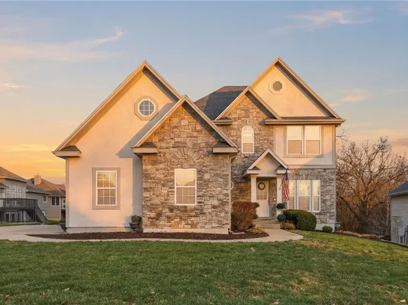 203 Fairway Dr, Warrensburg, MO 64093