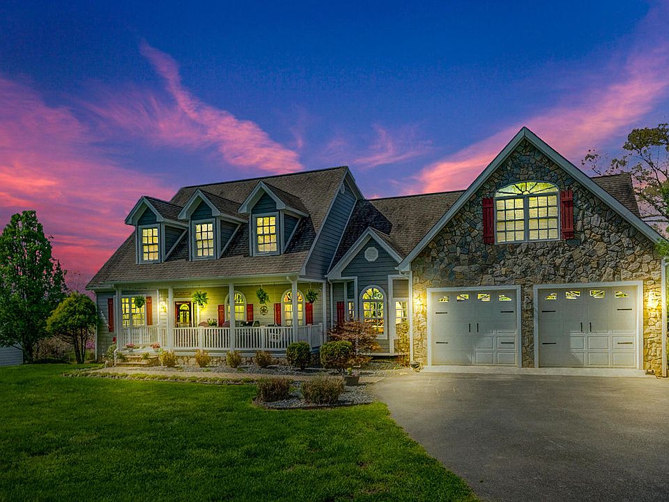 1st image of 697 Labellevue Dr
