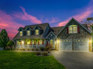 697 Labellevue Dr, Boones Mill, VA 24065
