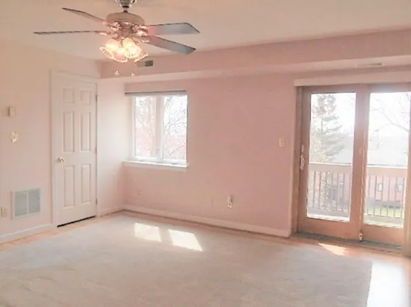 3904 Eastview Ln, Wilmington, DE 19802