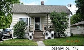 1st image of 115 1st Ave