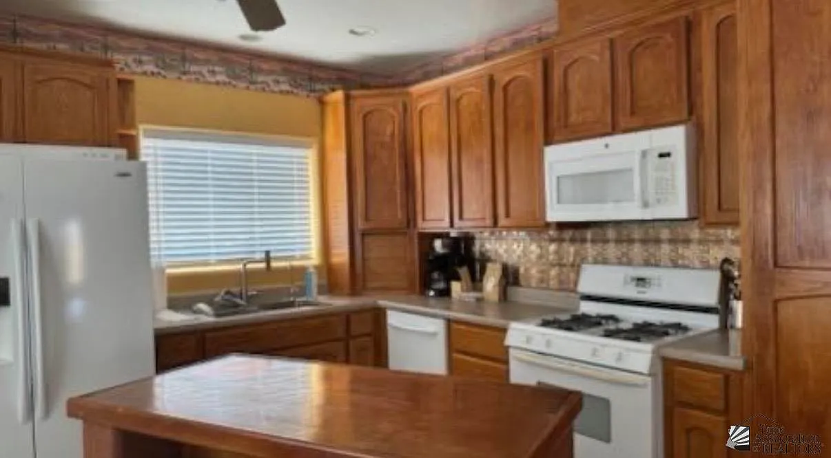 2 bed, 2.0 bath, 1344 sqft, $1,600 — Photo 4