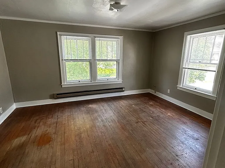 Washington Street Duplex — Photo 17