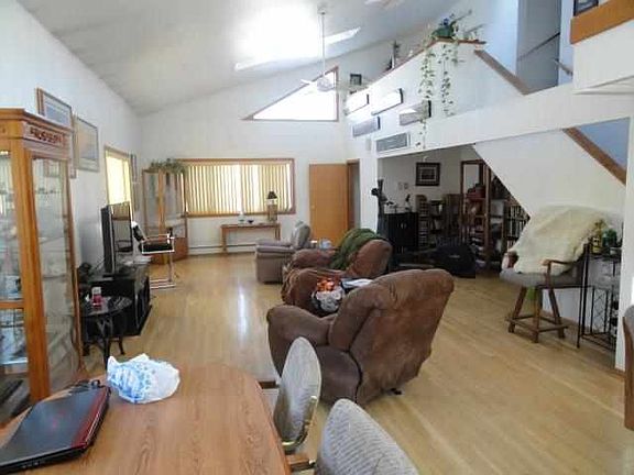 2nd image of 349 Shannon Dr