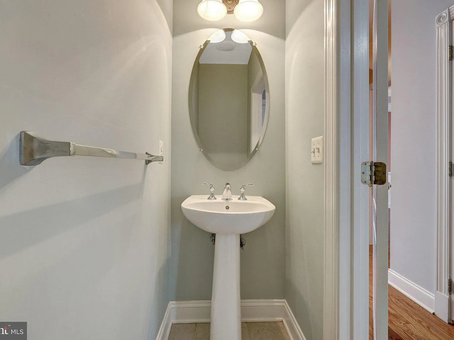 4 bed, 3.5 bath, 3733 sqft, $3,600 — Photo 4