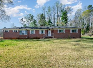 724 Rocky River Rd W, Charlotte, NC 28213