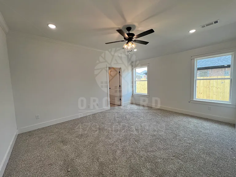 1021 Silver Birch St — Photo 17
