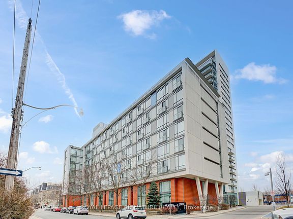 5th image of 90 Stadium Rd #602