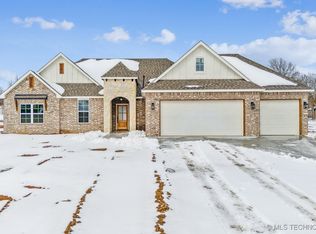 15629 E 470th Rd, Claremore, OK 74017