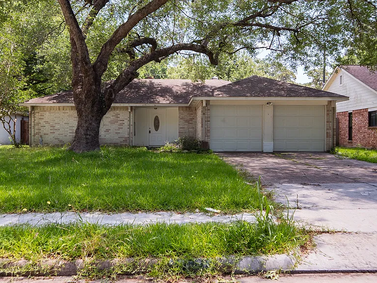 17626 Golf Club Dr — Photo 4